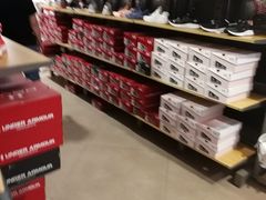 -UNDER ARMOUR(新燕莎奥莱店)