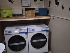 -卡罗酒店(东门晒布地铁站店)