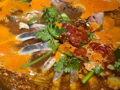 -野山舂·贵州现舂酸汤火锅(鸿通城店)