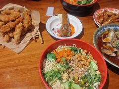 -爆炸头阿姨小四川正宗川味小吃(无任何分店)