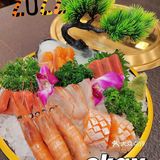 朋友拍胸脯推荐的日料店  我姐妹是个很小资的女人
