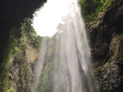 -龙水峡地缝景区