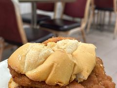 猪扒包-胜利茶餐室