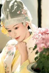 -两间半汉服工作室(平江路店)