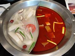 鸳鸯锅底-吴记老锅底麻辣火锅(福州路店)