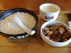 香菇滑鸡饭-72街红烧排骨饭(海珠丽影广场店)