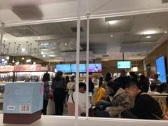 等位区-奈雪的茶(湖滨银泰in77C区PRO店)