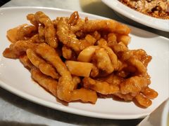-渝信川菜 · 川味家常菜(财富购物中心店)