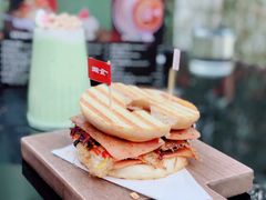 -Catch Bagel(芳草地店)