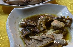Steamed Conch in Boiling Water