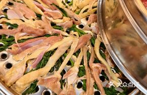 Steamer Boneless Mountain Chicken