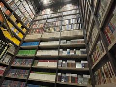 -钟书阁(群光广场店)