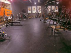 器械区-古德菲力健身(中关村大恒店)