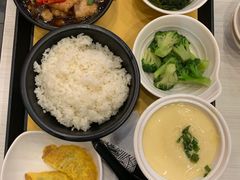 江南红烧鱼套餐-老娘舅餐厅(黄龙体育中心店)