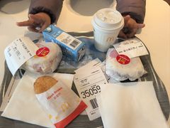-麦当劳(中二横路店)