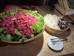 -大中华希尔顿酒店-念自助餐·嗨啤·小龙虾