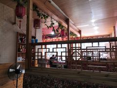 -三江鱼东北特色铁锅炖(骆驼店)