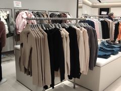 -URBAN REVIVO(七宝领展广场店)