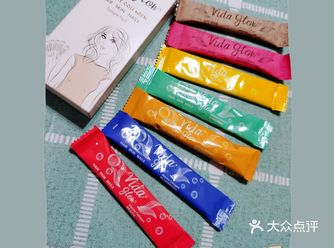 今天顺丰小哥送来的五盒四色彩泥，掰掰手指头一算