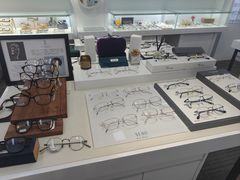-浮光眼镜·蔡司视觉合作·数字验配中心(陆家嘴店)