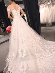 -艾米丽婚纱礼服