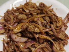 爆炒洋葱肥羊-煲来饱去冷水鱼
