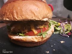 -HIGH FIVE哈福手工汉堡(桂林路店)