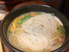 -银米·云南传统过桥米线(双廊黑金冠店)