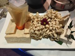 -翡翠小城·海鲜豆捞·广式点心(老佛爷店)