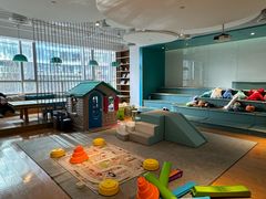 -蔚来中心(北京中关村店)