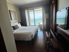 -三亚湾海居雅高铂尔曼度假酒店