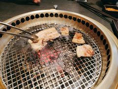-铭牛烧肉·和牛海鲜自助(高新月牙湖店)