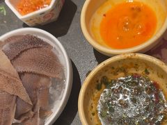 -牛YO寿喜烧·铁板烧和牛火锅自助(市府恒隆店)