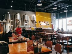 -HUZI虎滋精酿餐吧(京西大悦城店)