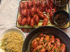 -肥肥虾庄·金牌油焖大虾(杨园滨江时代walk店)
