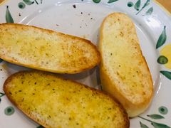 蒜香烤面包-萨莉亚意式餐厅(南京环亚凯瑟琳广场店)