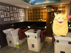 -PE SALON