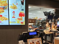 -麦当劳(政通路店)