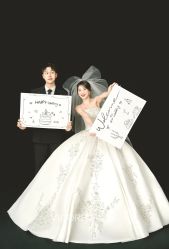 -雪中彩影婚纱摄影·微光艺术中心