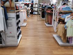 店内环境-优衣库(苏州吴江万象汇店)