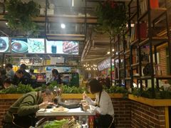 大堂-钢管厂歆瑞源油卤串串香(春熙路太古里店)