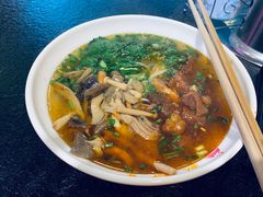 -黔阿牛菌汤牛肉粉全牛火锅(喷水池店)