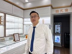 -翰佐蔡司小乐圆·依视路星趣控·暴龙眼镜折扣店