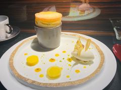 百香果舒芙蕾配百香果-L'ATELIER de Joel Robuchon(外滩18号店)