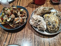 -蚝堡海鲜·威海菜·海肠捞饭·烧烤·亚洲吃蚝公司(幸福门店)