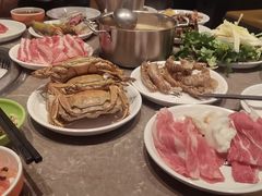 -锅儿欢海鲜火锅烤肉自助餐(东港凯虹店)