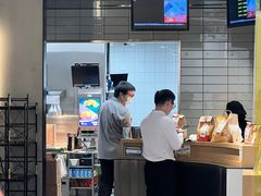 -麦当劳(徐汇漕溪北路百脑汇店)