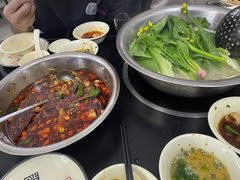 -周良天山牛杂城(天山路总店)