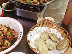 -富正毅三下锅·湘西韵味(天门山索道店)