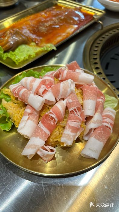 齐齐哈尔小炉匠炭火烤肉(西红门店)酸菜五花肉图片
